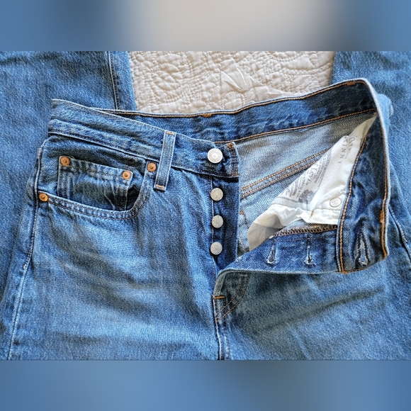 Levi 501 Skinny Button Fly Jeans. Distressed, Size W28 L28 - Picture 6 of 9